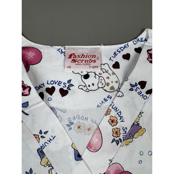 fashion scrubs women's scrub top days of the week animal design size XS v neck - Picture 2 of 3